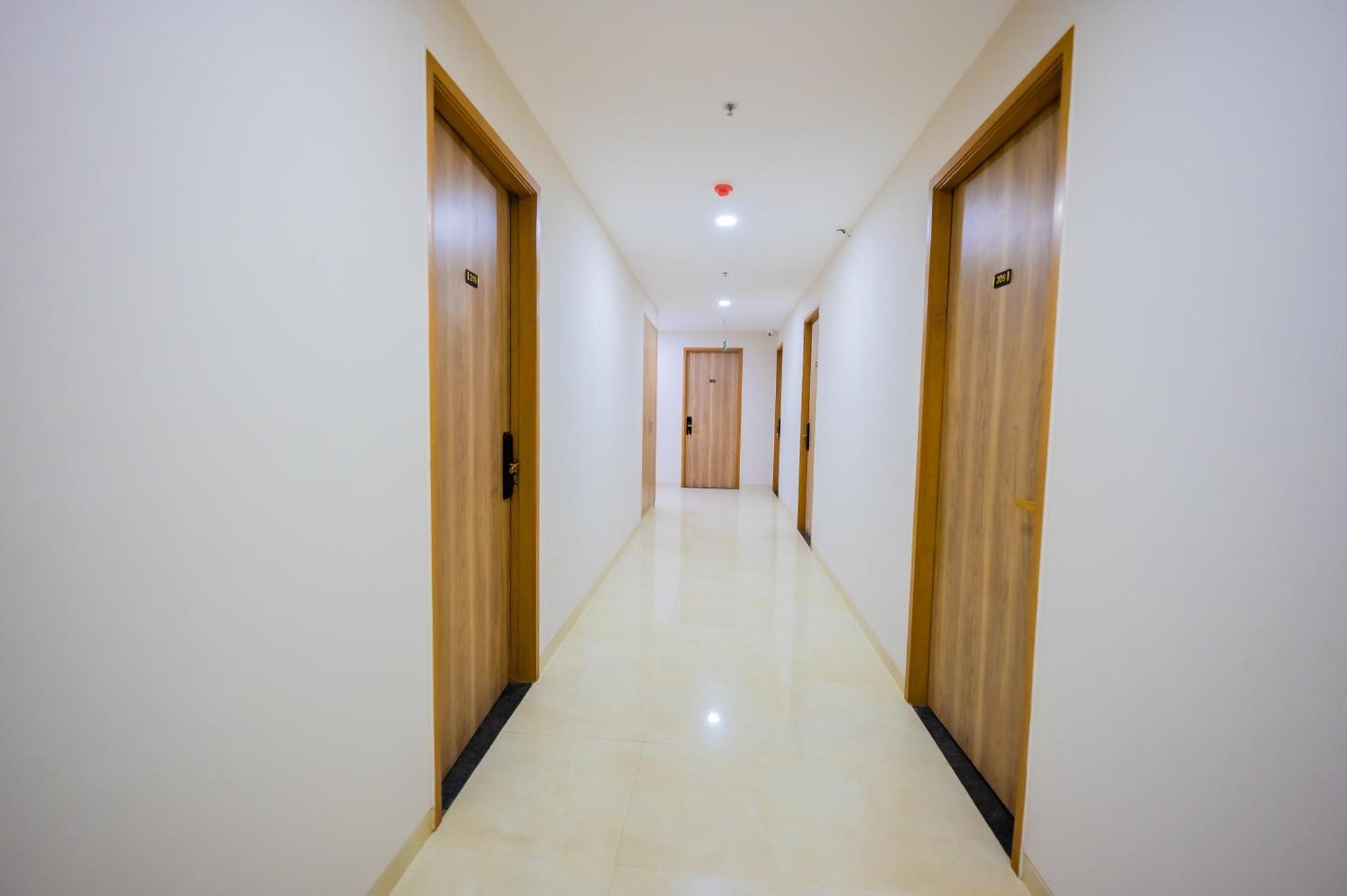 Lotus Leaf Hotel Pali  Exterior photo